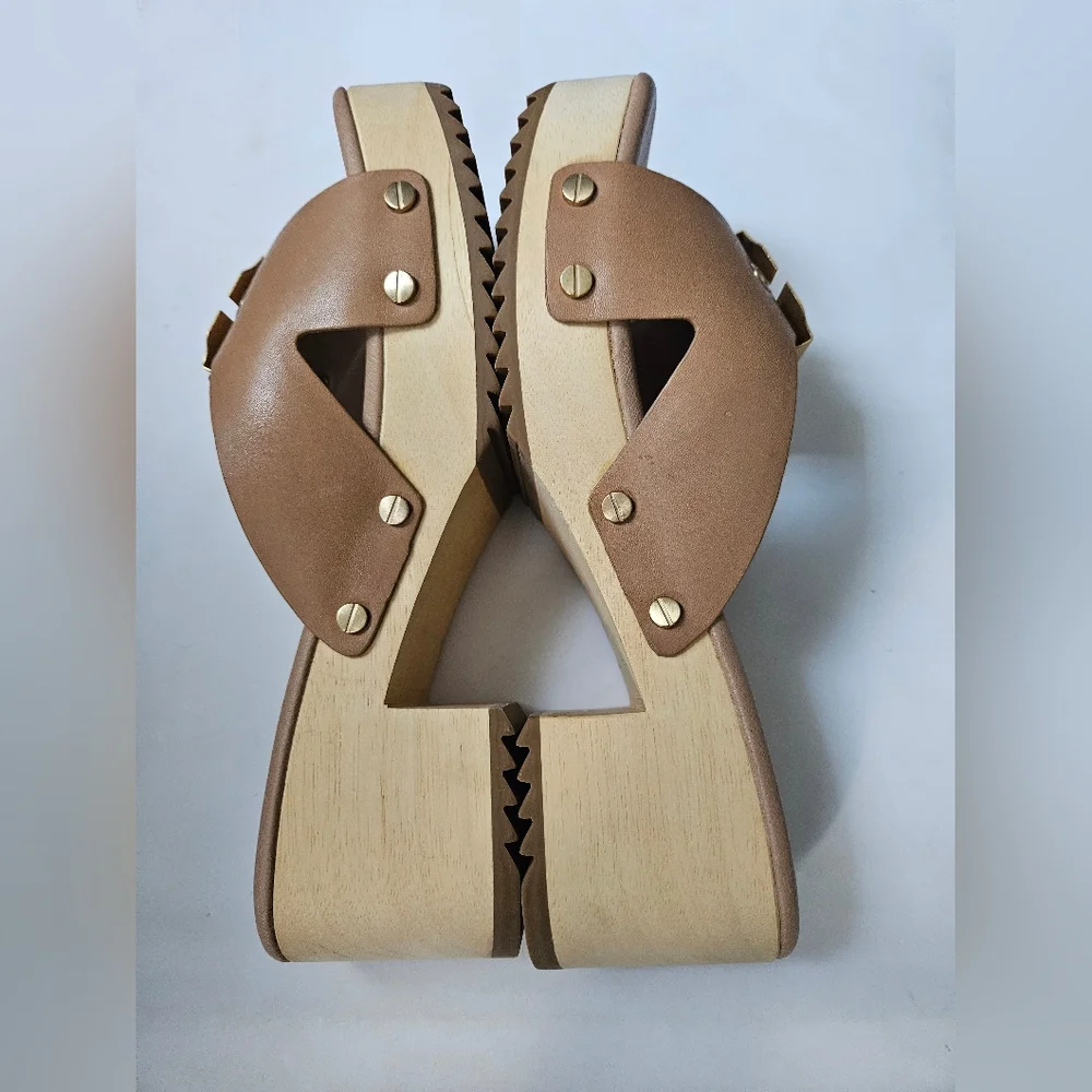 Dr. Scholl's Tan Sandals with Leather Straps and Wooden Sole - Picture 9 of 14